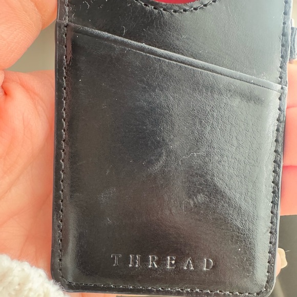 Thread Wallet card holder and wrist strap - Picture 6 of 7